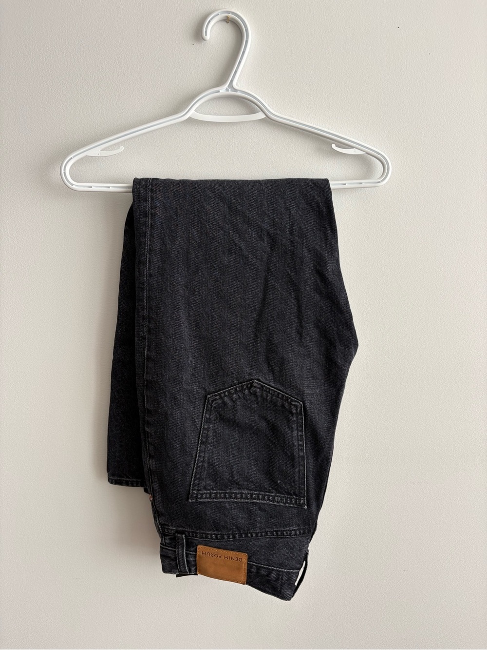 Denim Forum Black Relaxed Wide-Leg Jeans - Picture 2 of 3